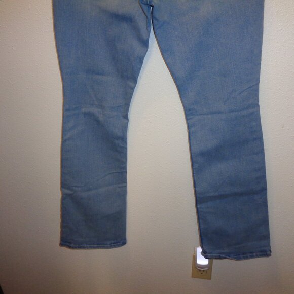 Levi's Junior's 524 Bootcut Jeans Size 11 M - Picture 3 of 10